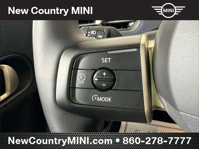 2025 MINI Hardtop 2 Door Base - Photo 17