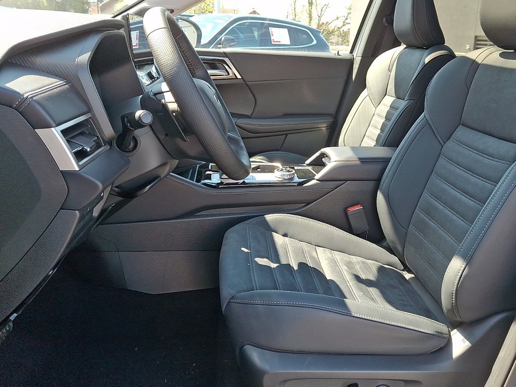 2026 Mitsubishi Outlander SE - Photo 8