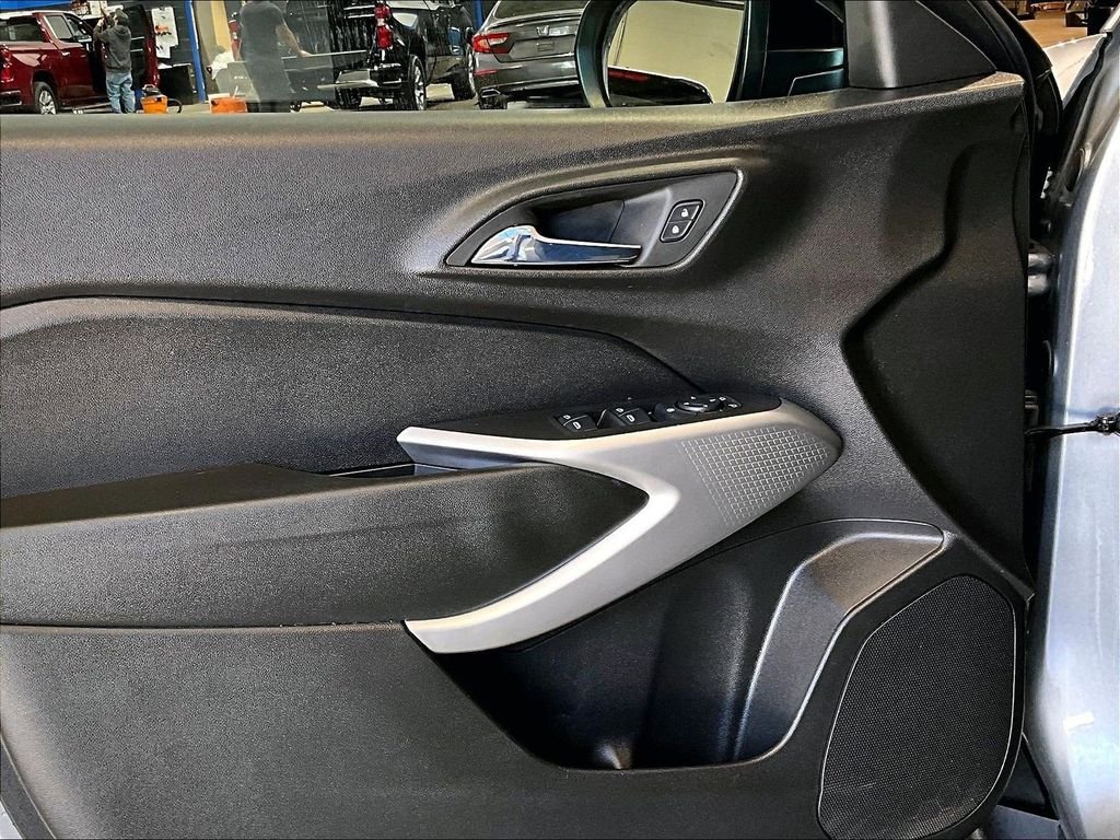 Used 2024 Gray Chevrolet 1RS image 9