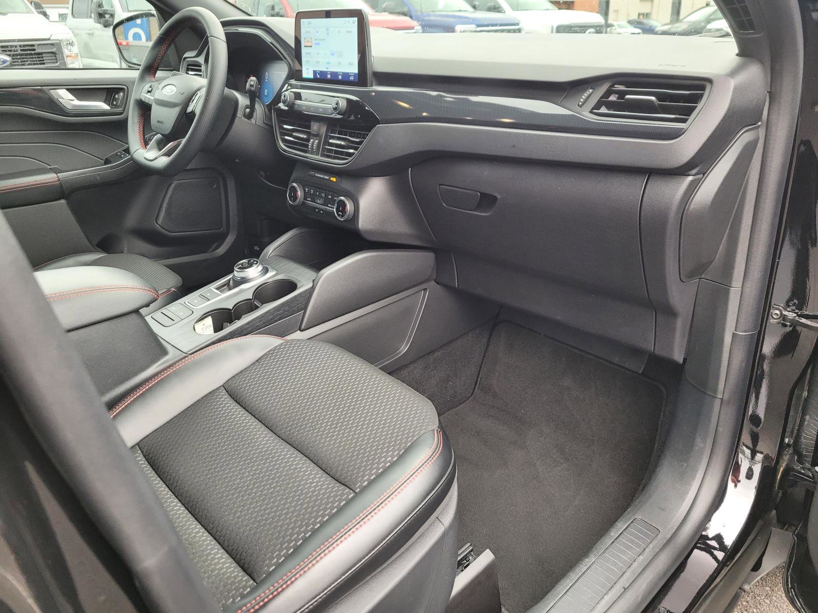 Used 2025 Black Metallic Ford ST-Line image 21
