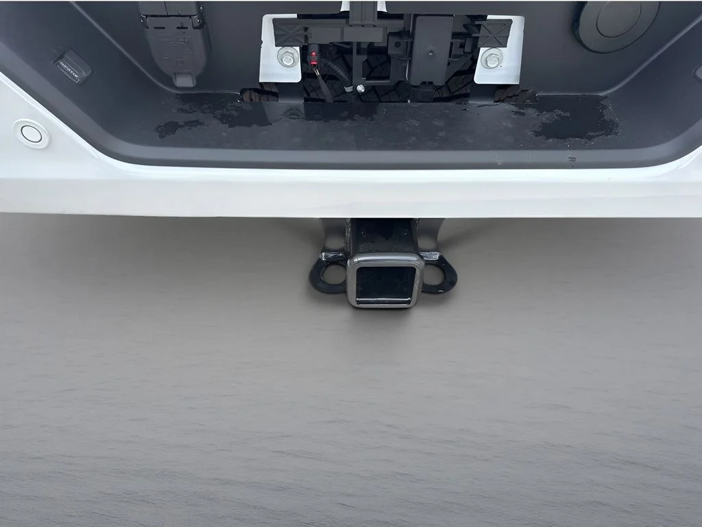 New 2026 White Chevrolet High Country image 31