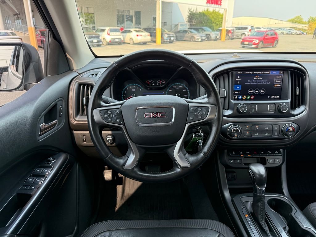 Used 2022 White GMC AT4 w/Leather image 21