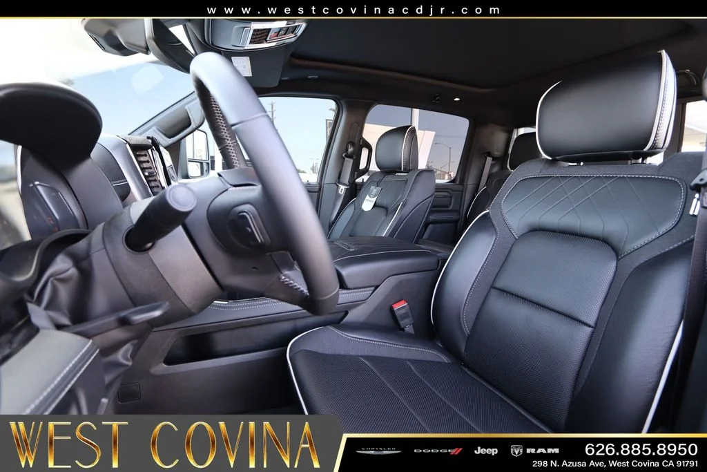 New 2025 Diamond Black Crystal Pearl-Coat Exterior Paint RAM Limited image 15