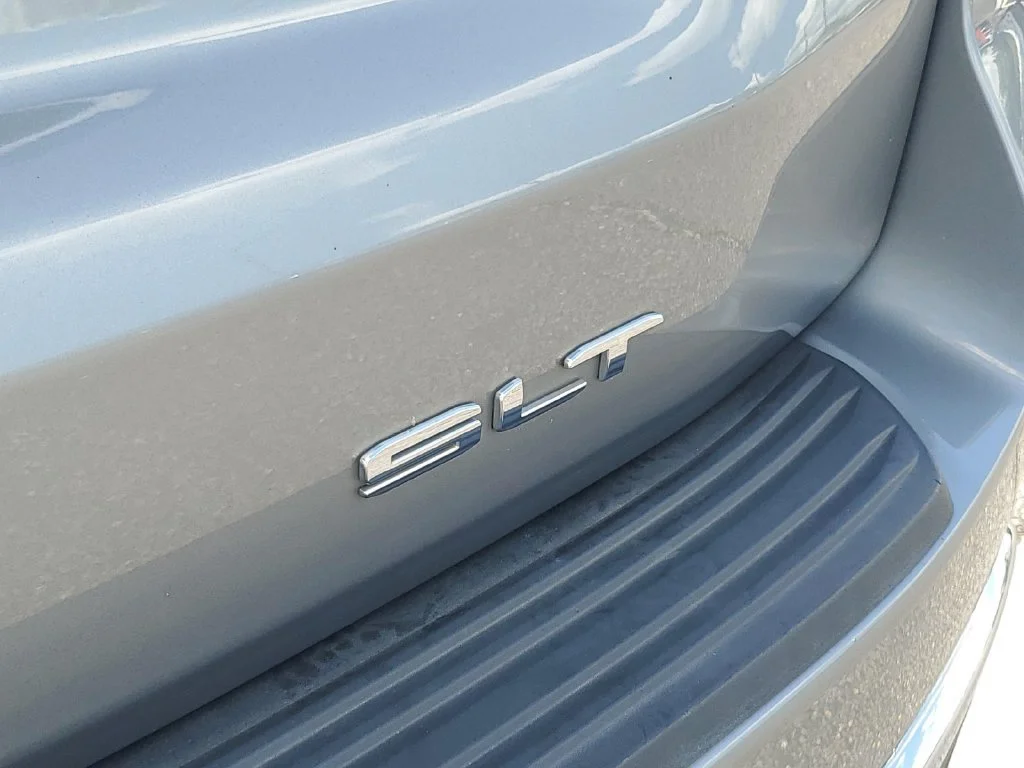 Used 2023 Sterling Metallic GMC SLT image 36