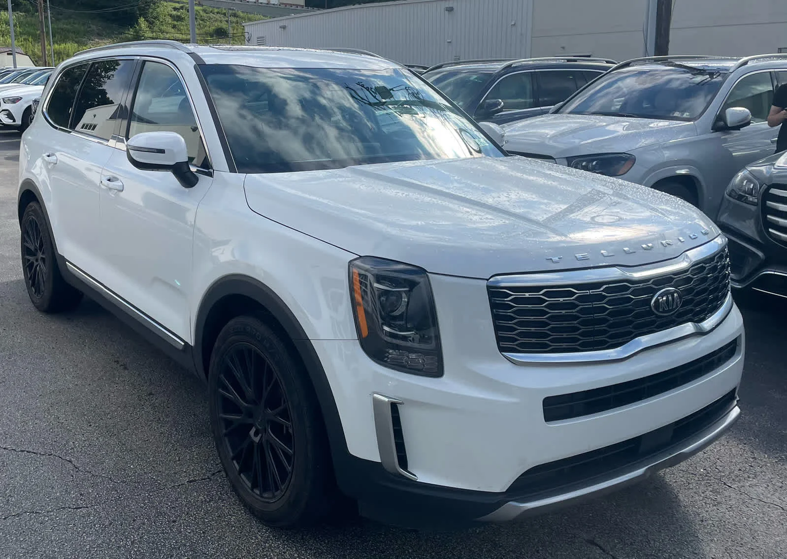 Used 2020 Snow White Pearl Kia EX image 3