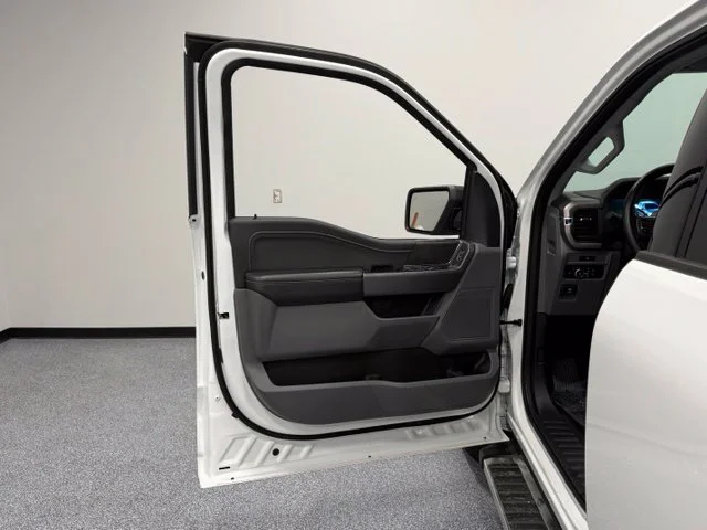 Used 2025 White Ford XLT image 10
