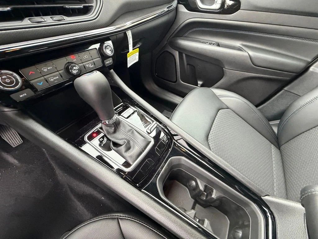 New 2026 Silver Jeep Latitude image 22