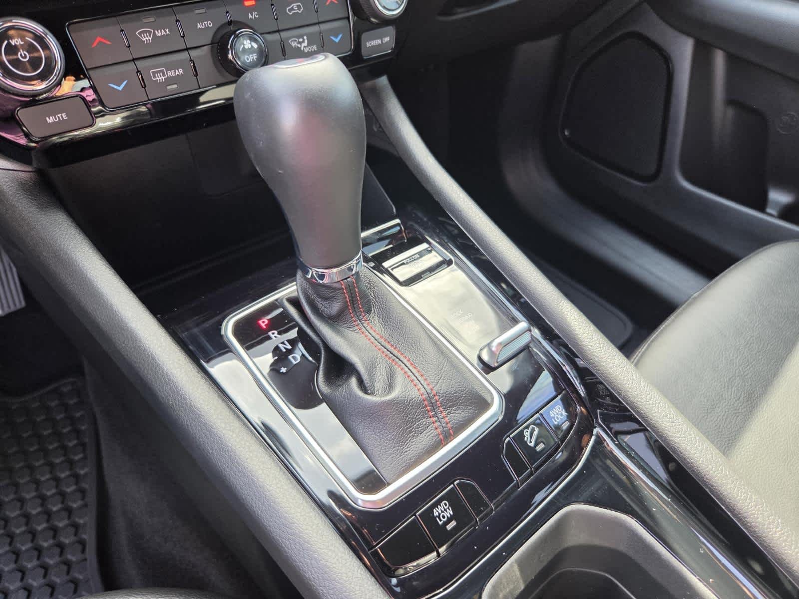 New 2026 Bright White Clearcoat Jeep Trailhawk image 19