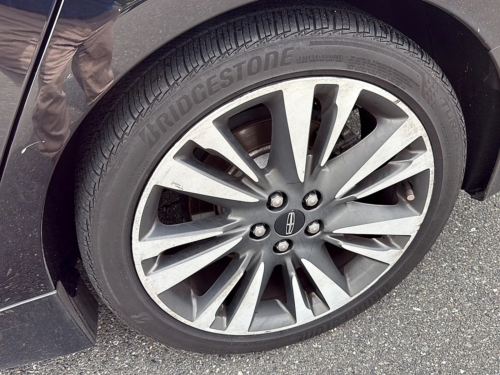 Used 2019 Infinite Black Metallic Lincoln Reserve II image 10