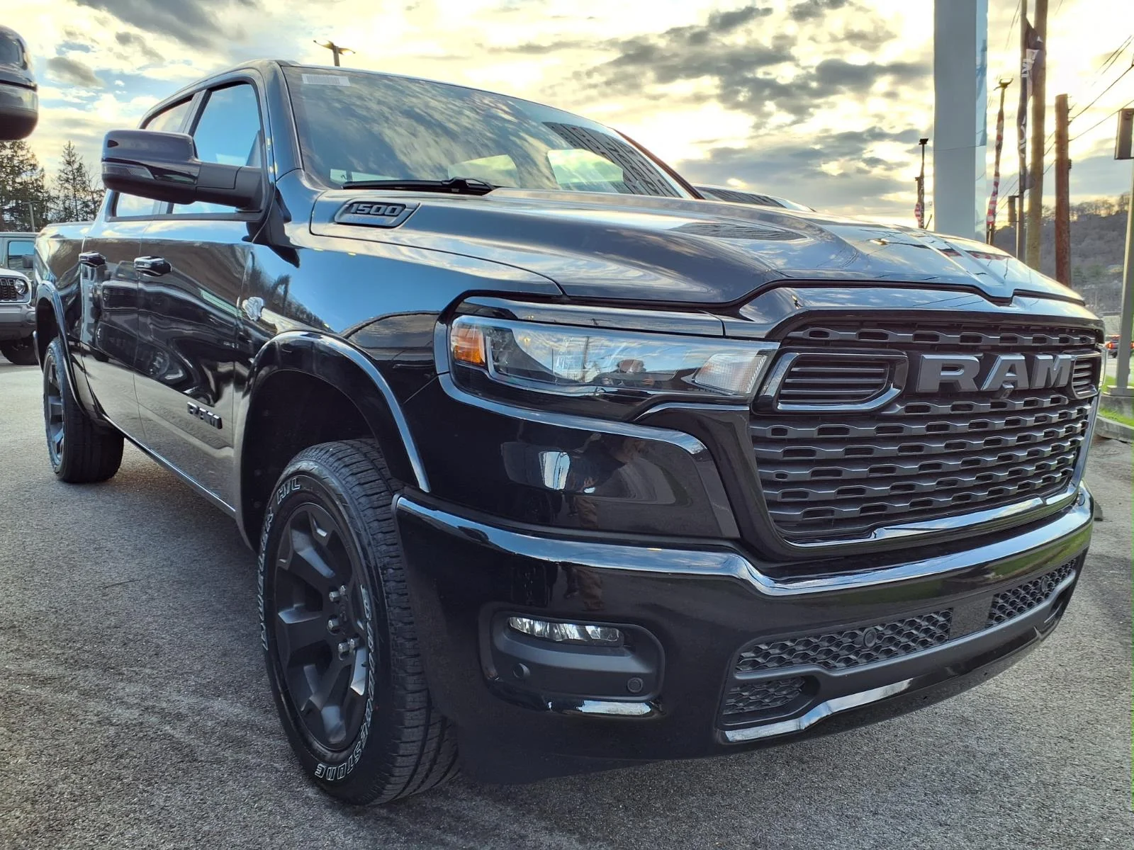 New 2026 Diamond Black Crystal Pearl-Coat Exterior Paint RAM Big Horn/Lone Star image 1