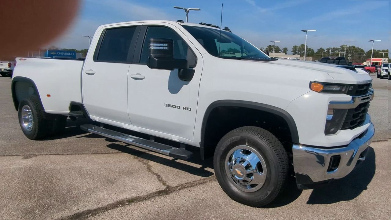 2026 Chevrolet Silverado 3500 HD LT - Photo 52
