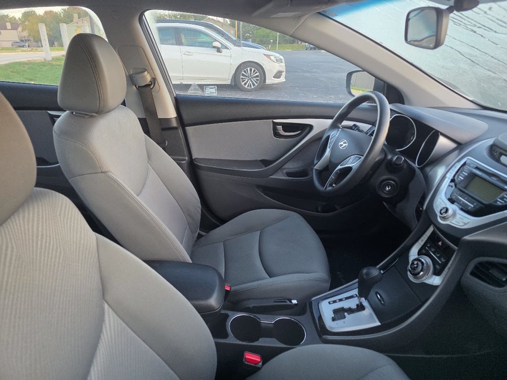 Used 2011 Titanium Gray Metallic Hyundai GLS image 5