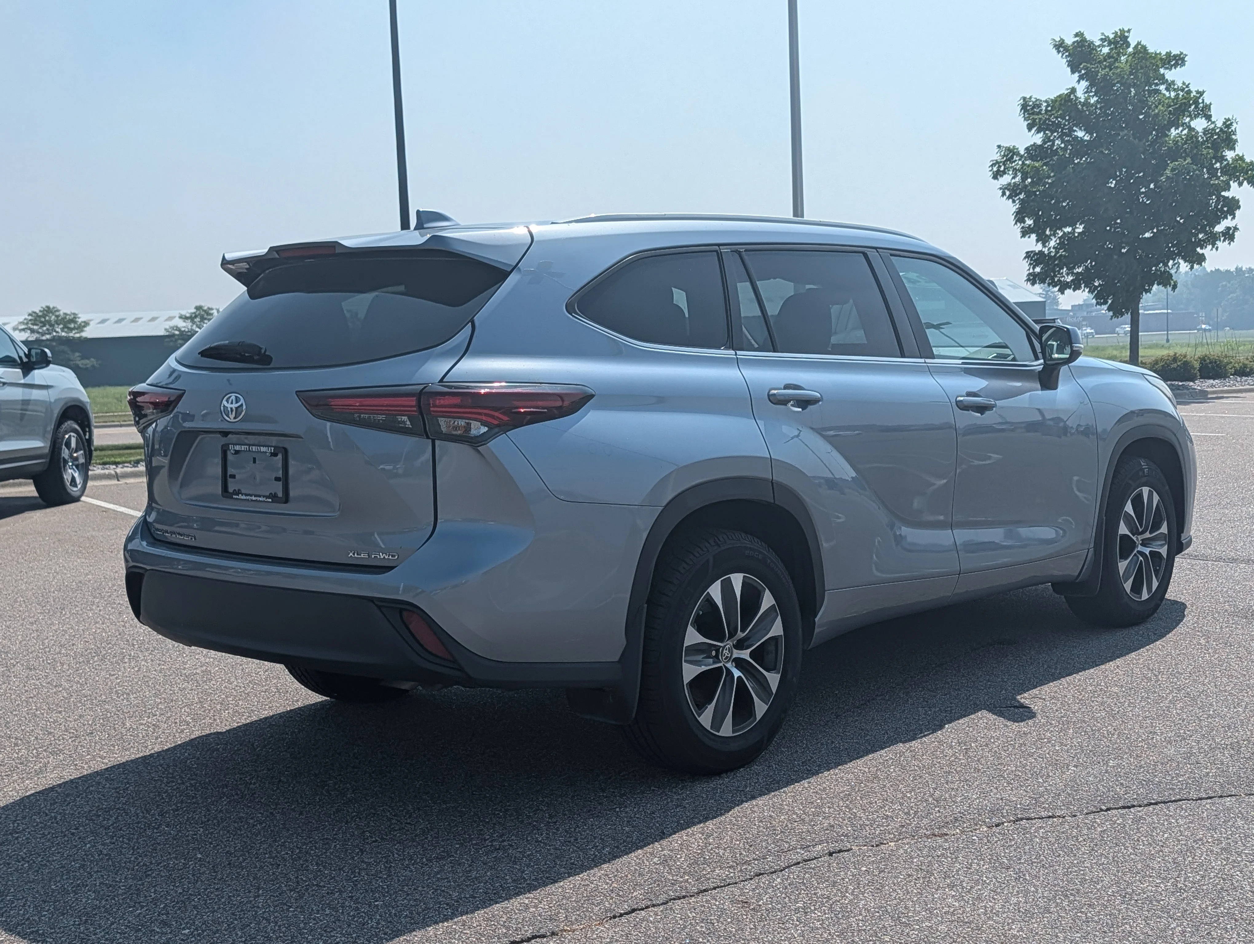 Used 2024 Moon Dust Toyota XLE image 4