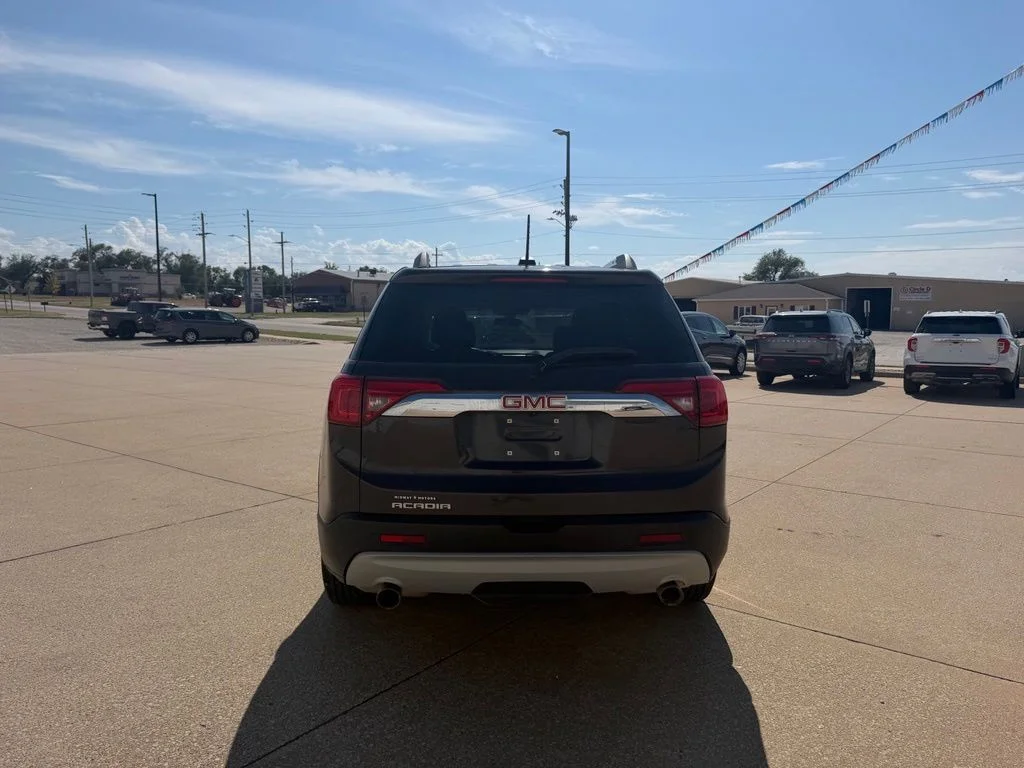 Used 2018 Silver GMC SLE-2 image 4