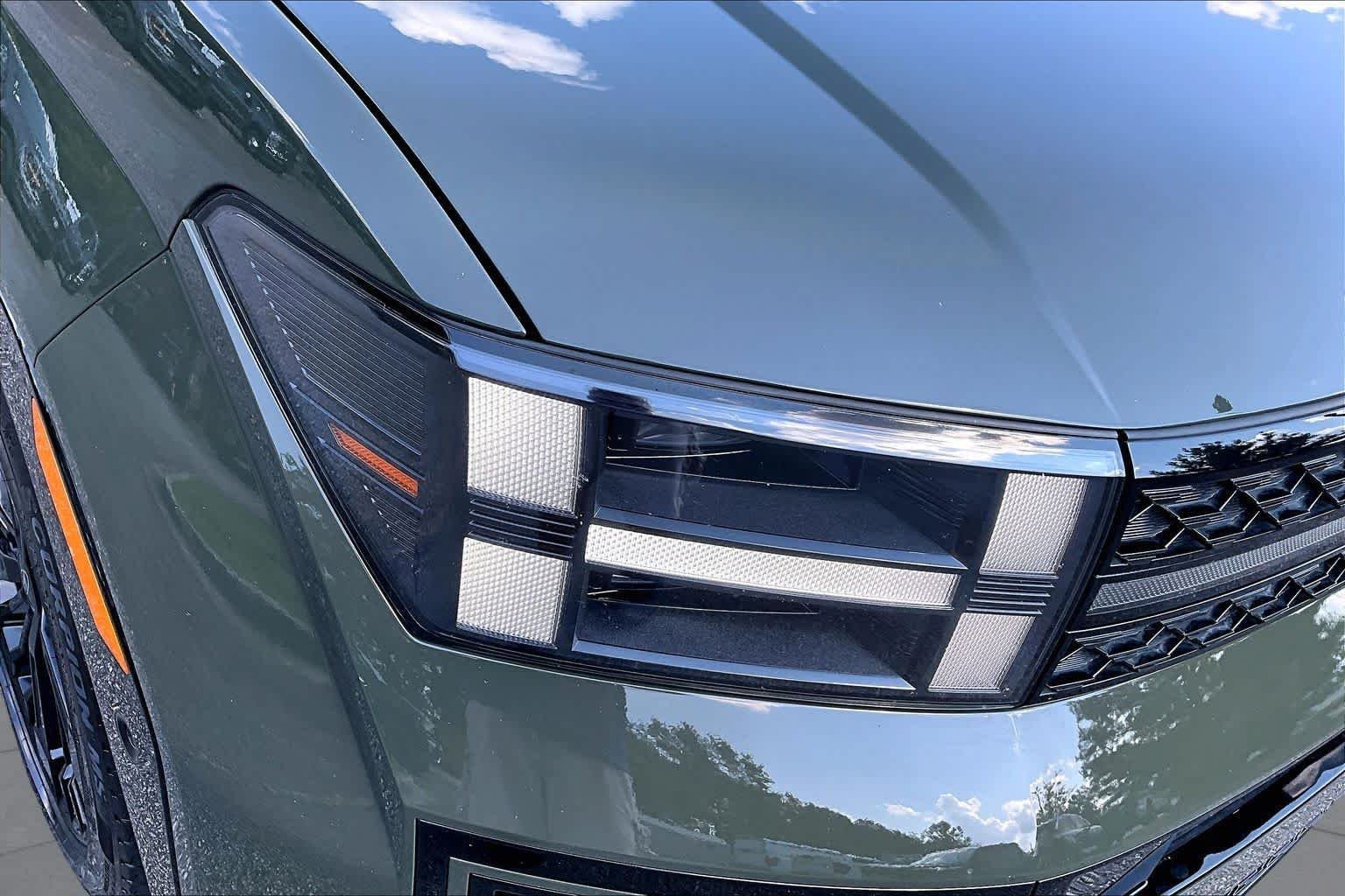 Used 2025 Rockwood Green Hyundai Calligraphy image 27
