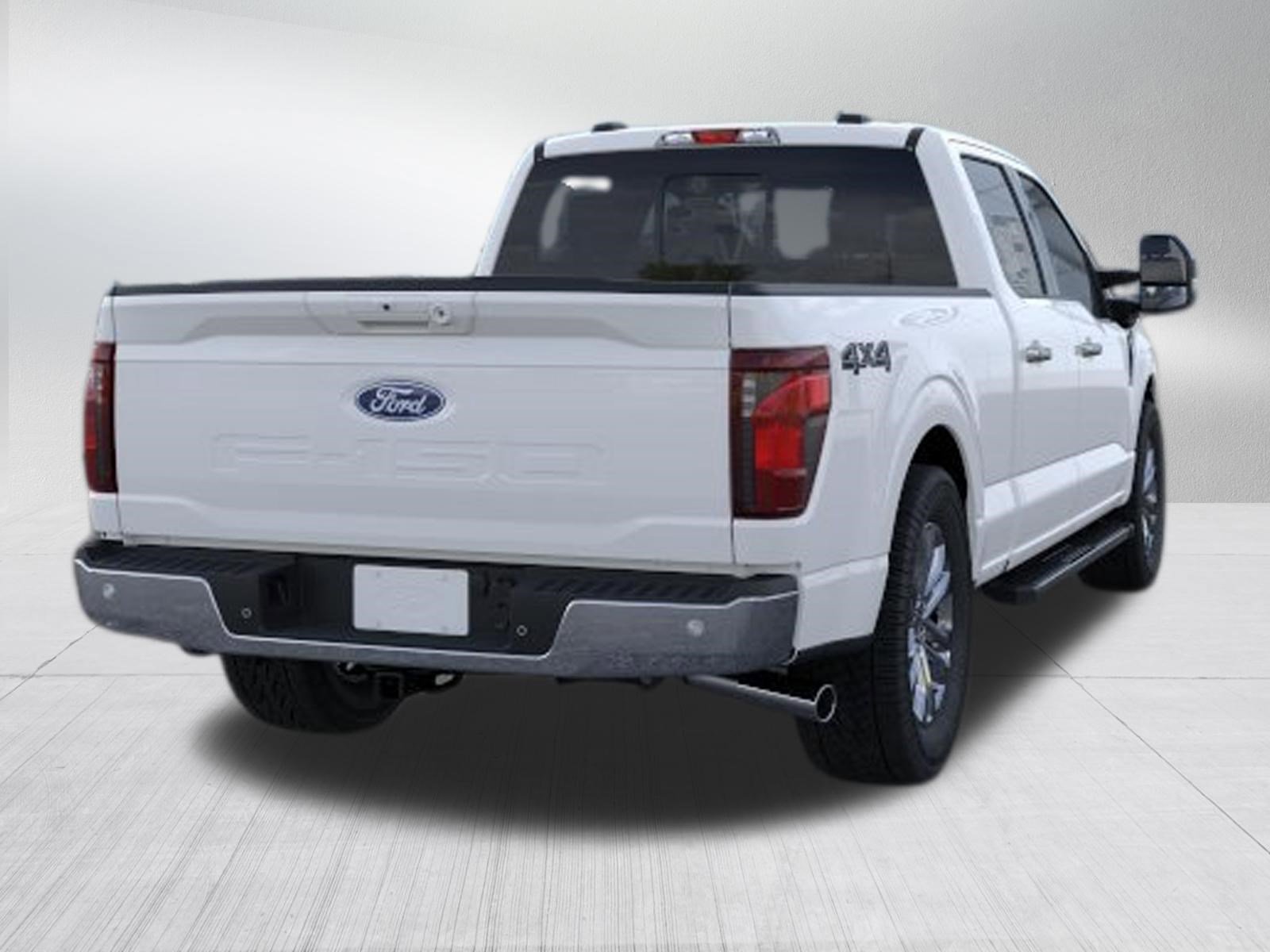 New 2026 Oxford White Ford XLT image 8