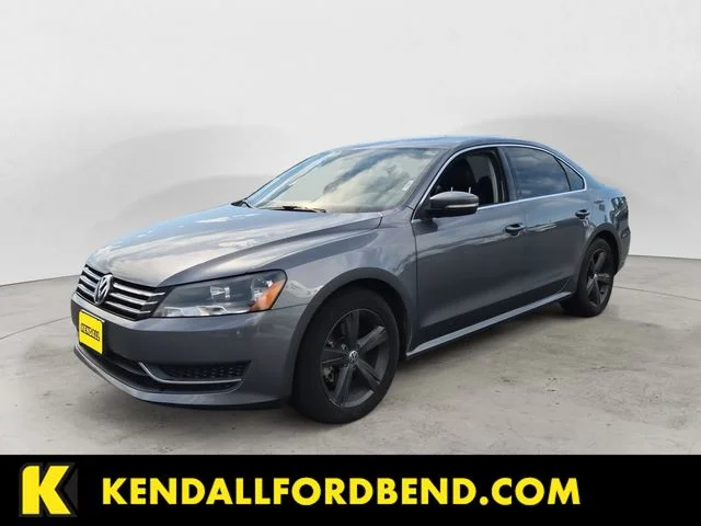 Used 2013 Gray Volkswagen 2.5 SE image 1