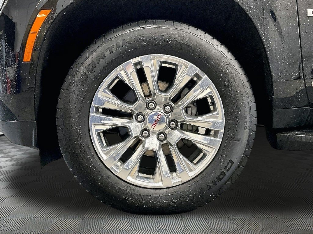 Used 2025 Black GMC Denali image 7