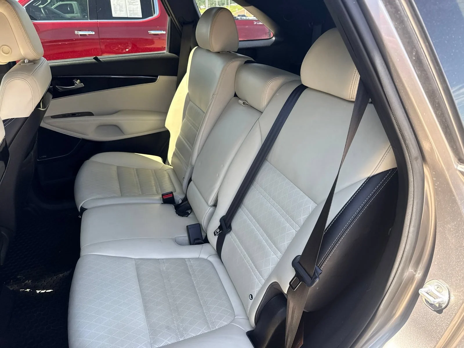 Used 2016 Gray Kia 3.3L SXL image 11