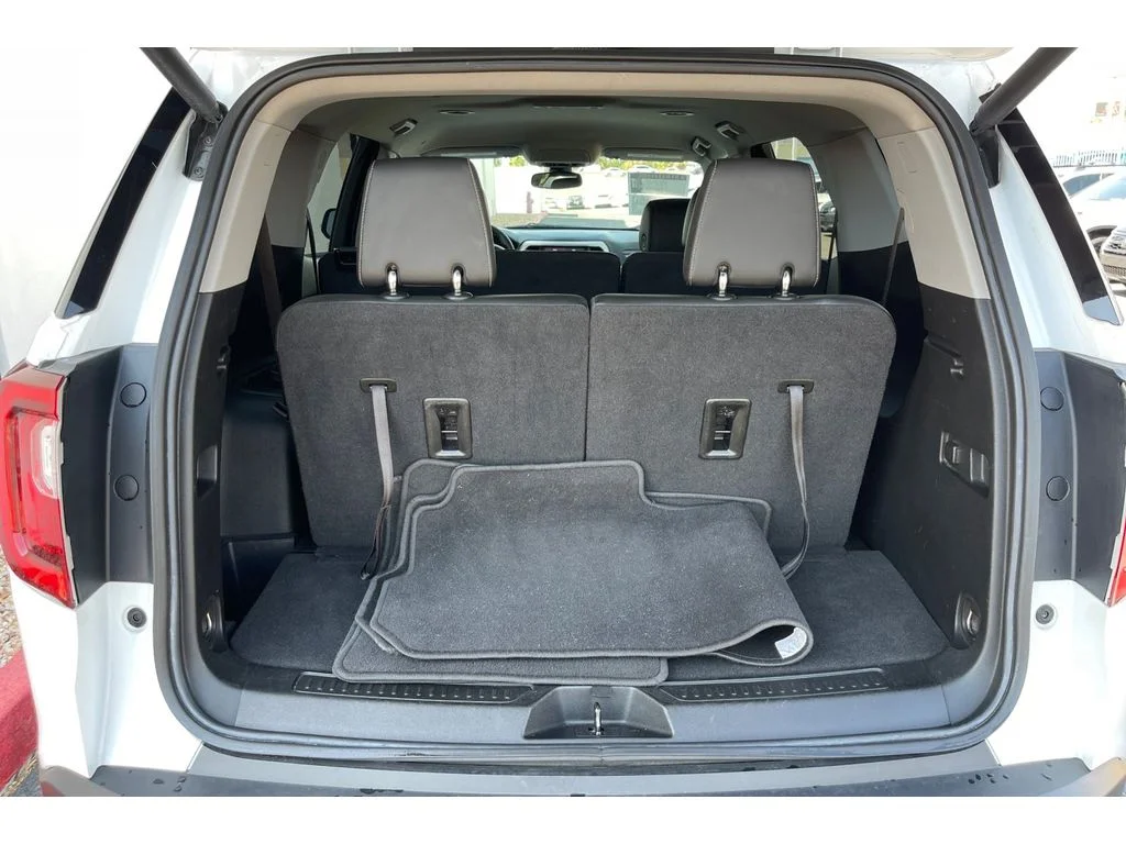 Used 2023 Summit White GMC SLT image 18