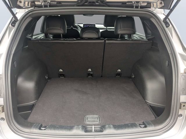 Used 2024  Jeep Latitude image 12