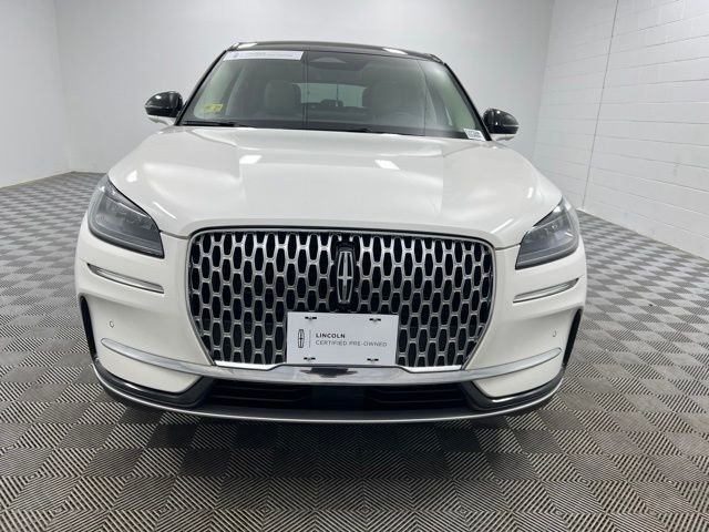 Used 2023 White Lincoln Standard image 3