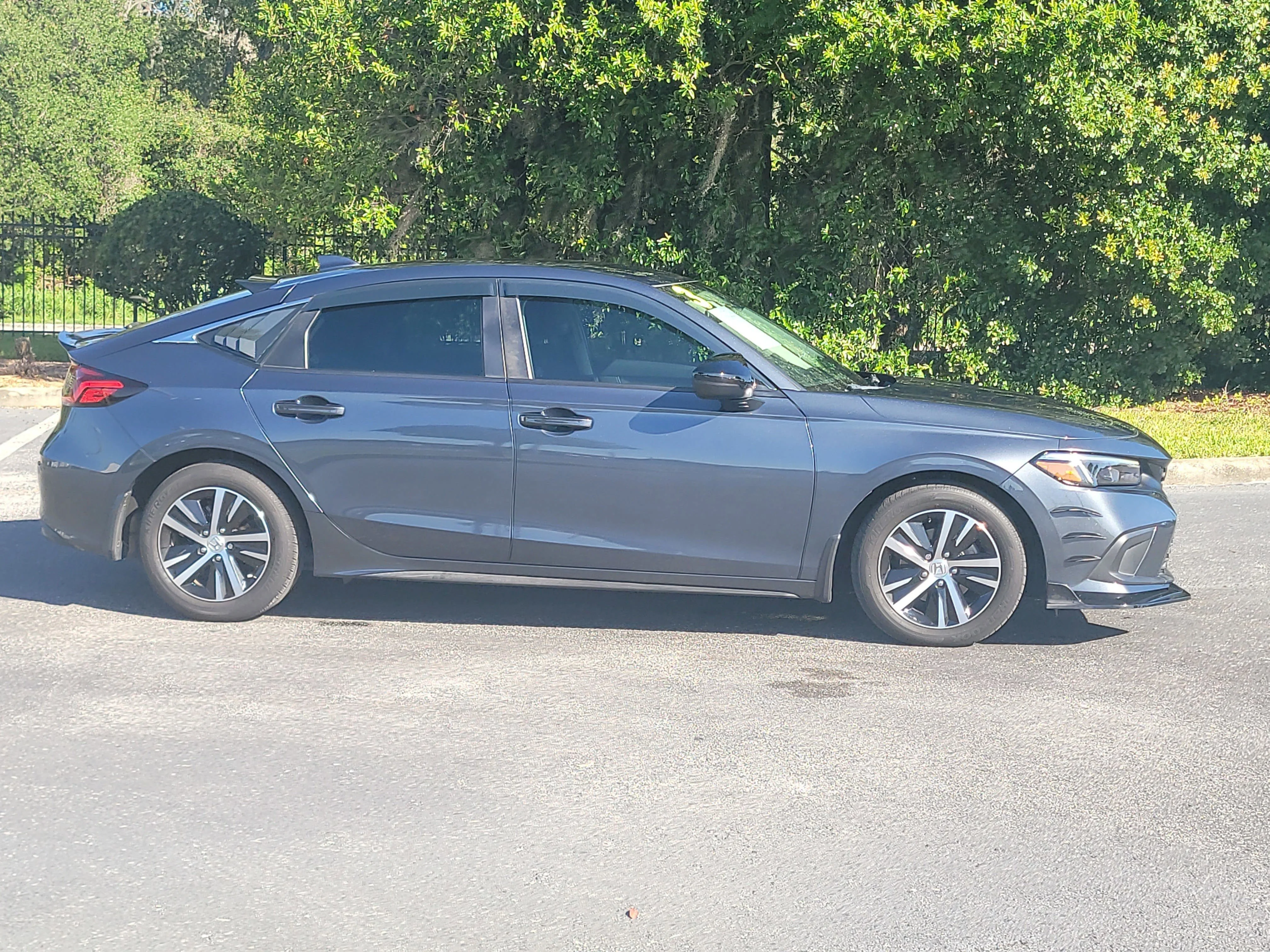 Used 2023 Meteorite Gray Metallic Honda LX image 7