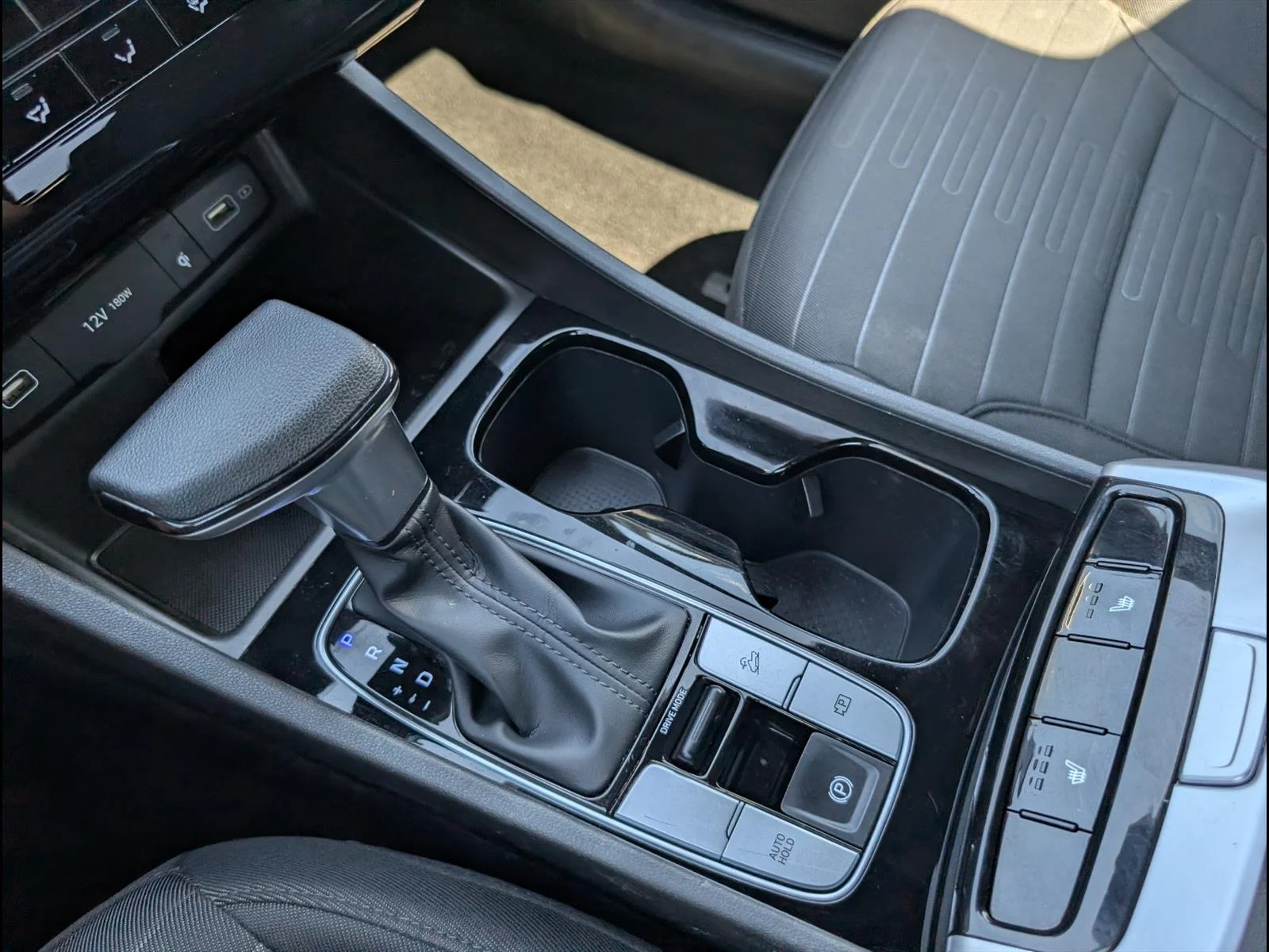 Used 2022 Black Hyundai SEL image 15
