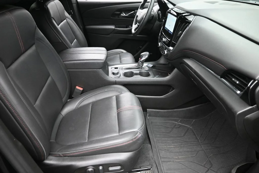 Used 2023 Black Chevrolet RS image 9