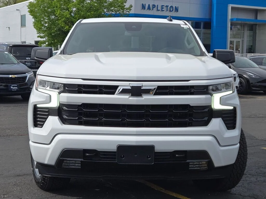 Used 2024 White Chevrolet RST image 4