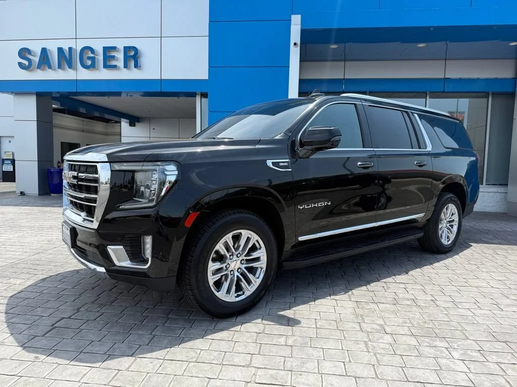 Used 2023 Onyx Black GMC SLT image 4