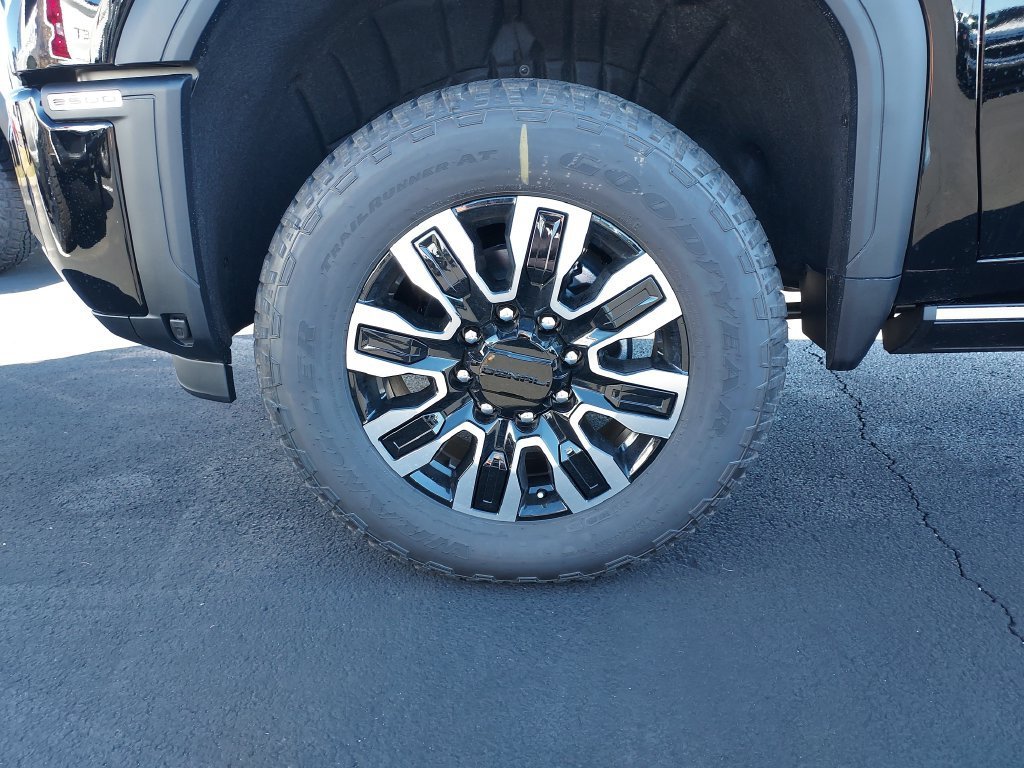 New 2026 Onyx Black GMC Denali Ultimate image 10