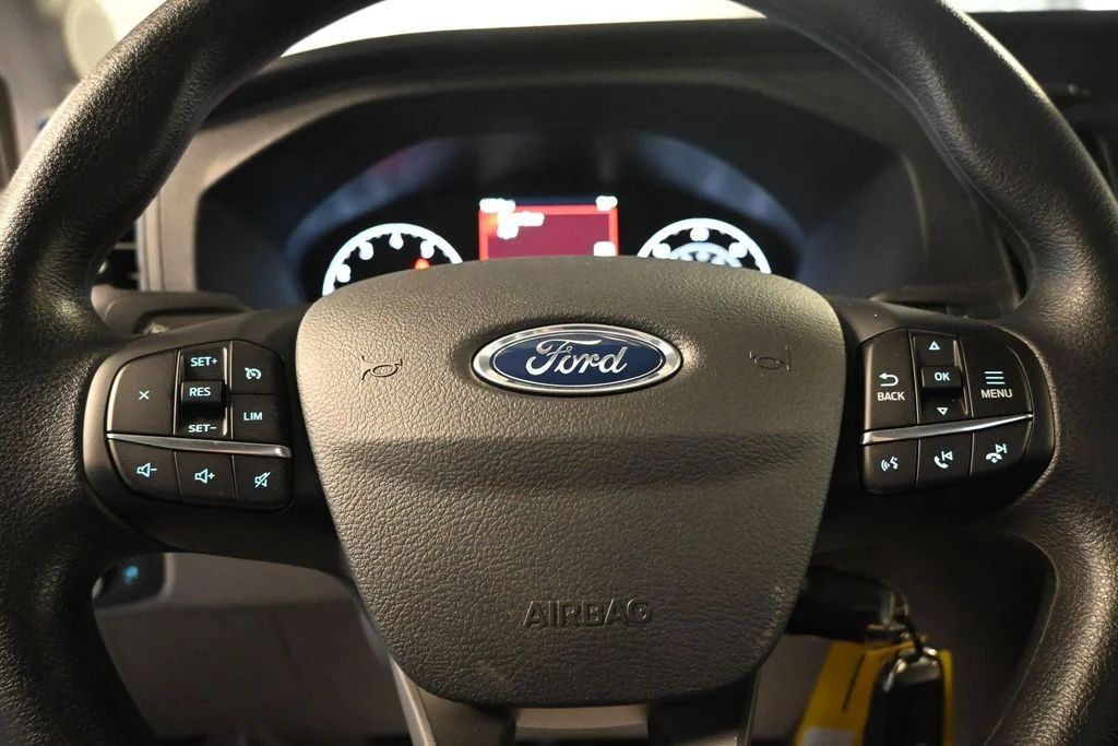 New 2025 Oxford White Ford Base image 12