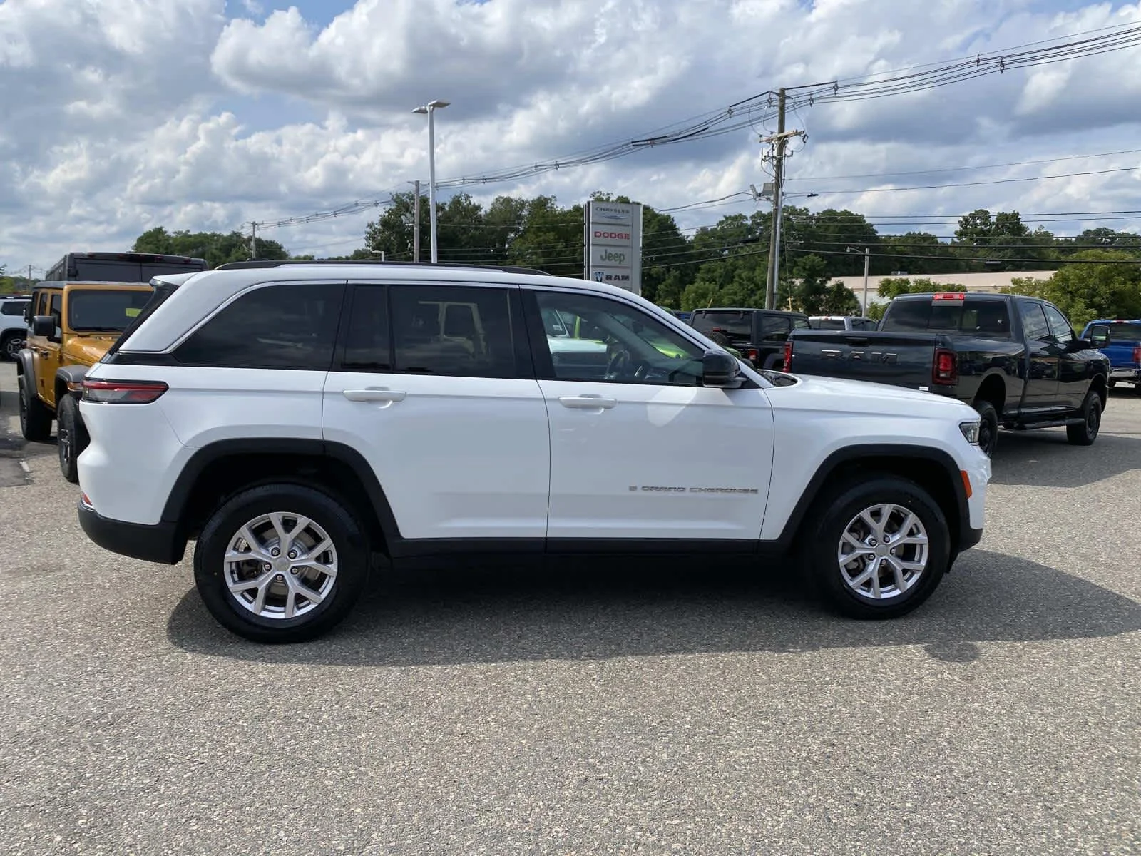 Certified Used 2022 Bright White Clearcoat Jeep Limited image 2