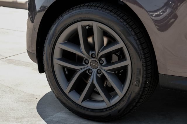 New 2026  Land Rover SE image 70
