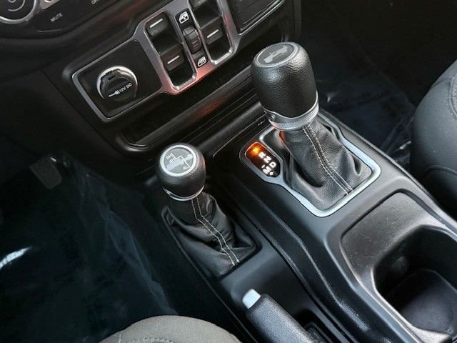 2020 Jeep Wrangler Unlimited Sahara - Photo 25