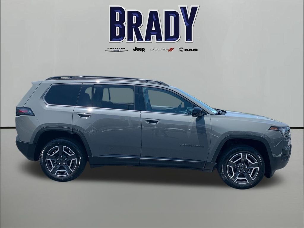 New 2026 Sting-Gray Clear-Coat Exterior Paint Jeep Laredo image 8