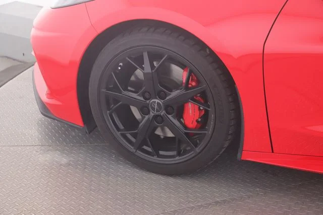 Used 2022 Red Chevrolet Stingray image 13