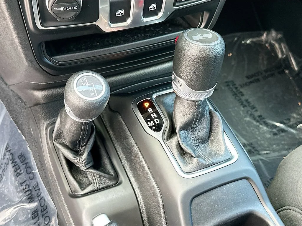 Used 2022 Sting-Gray Clearcoat Jeep Sport S image 15