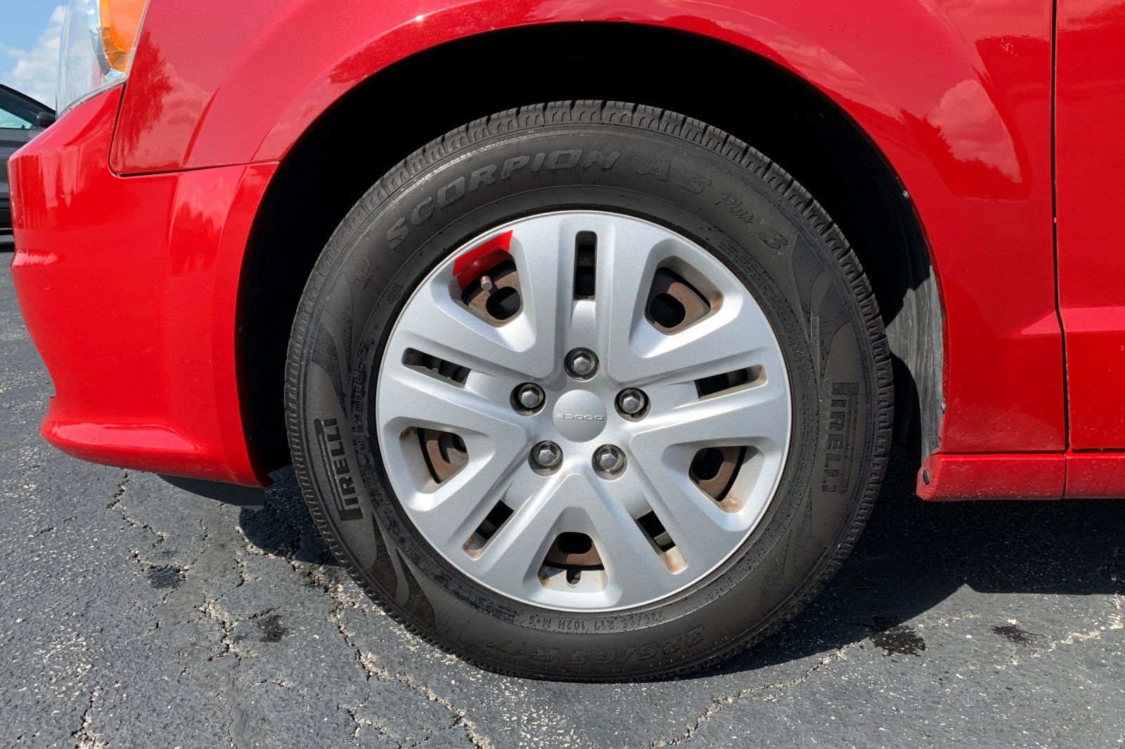 Used 2015 Red Dodge SE image 9