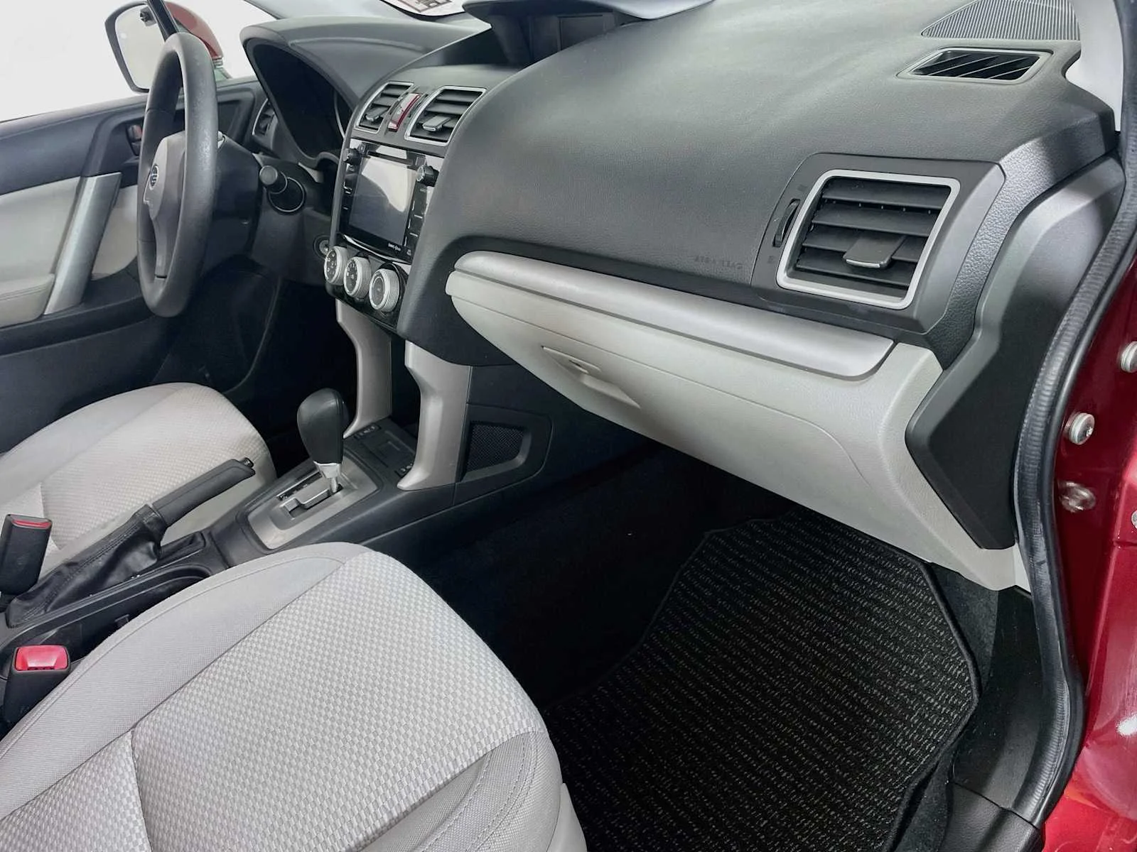 Used 2016 Venetian Red Pearl Subaru 2.5i Premium image 26
