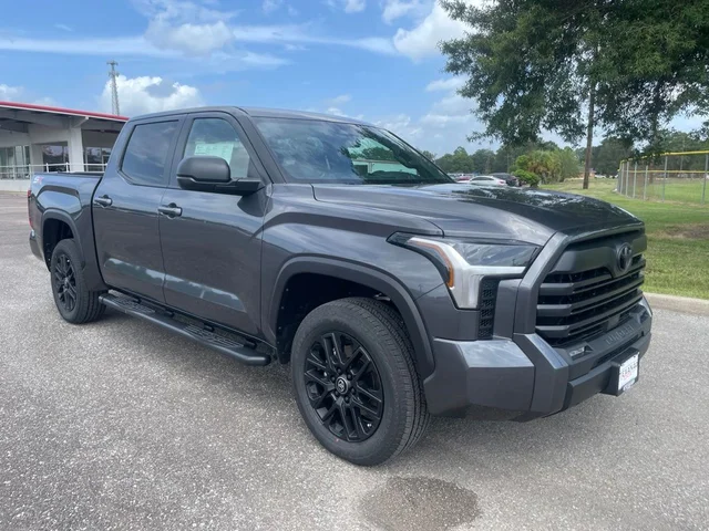 New 2026 Toyota Tundra SR5 4D CrewMax