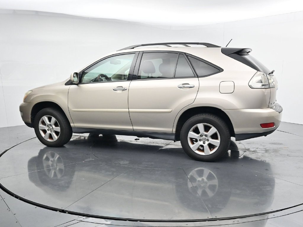 Used 2008  Lexus 350 image 5