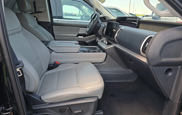 Used 2025 Black Ford Active image 6