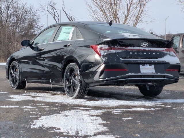Used 2026 Black Hyundai SEL Sport image 5