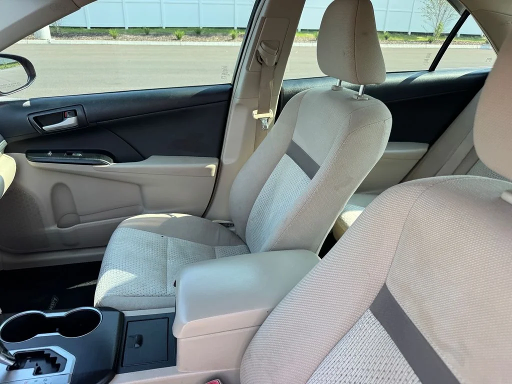 Used 2013 Red Toyota LE image 7