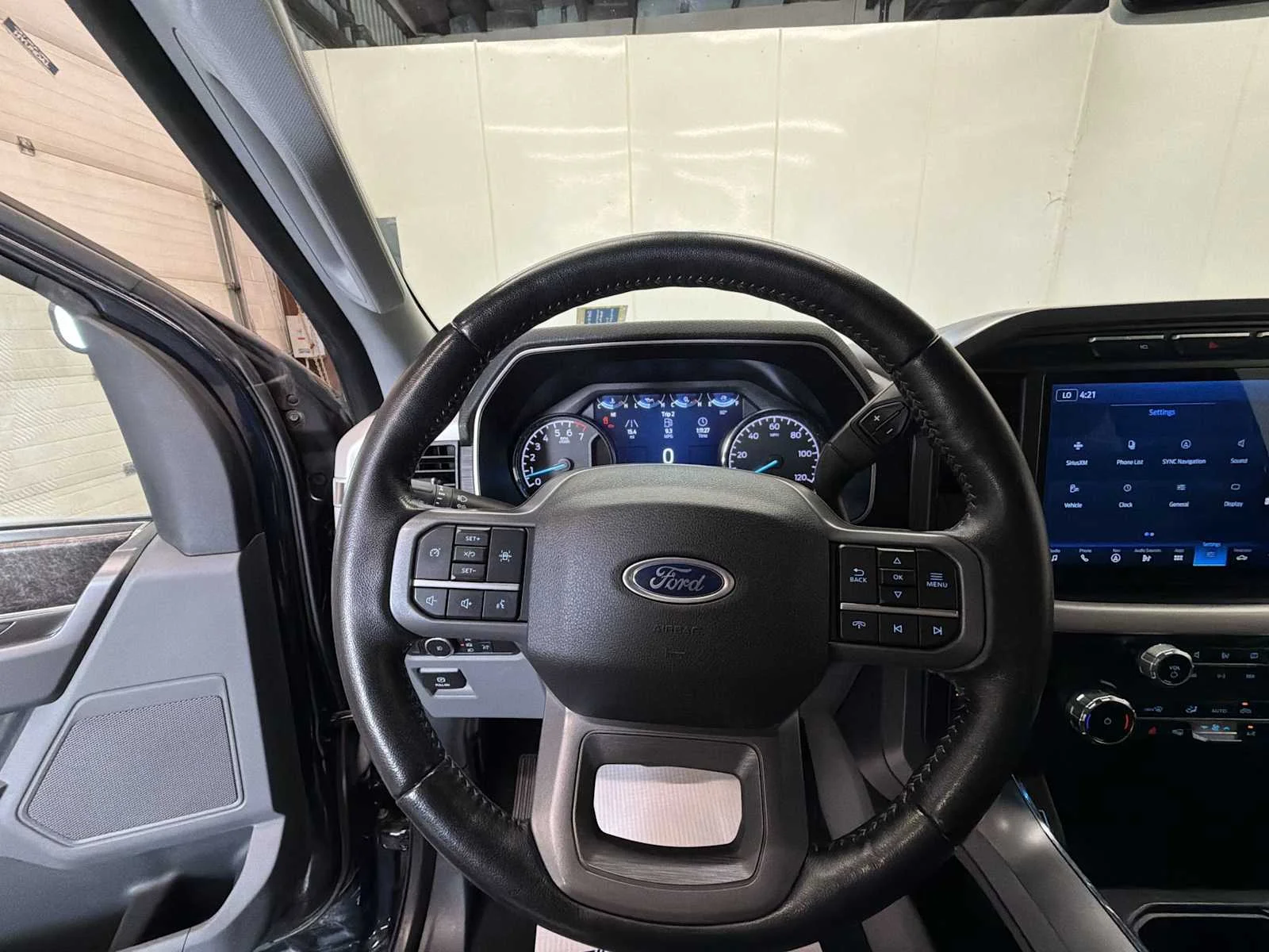 Used 2022 Antimatter Blue Metallic Ford XLT image 11