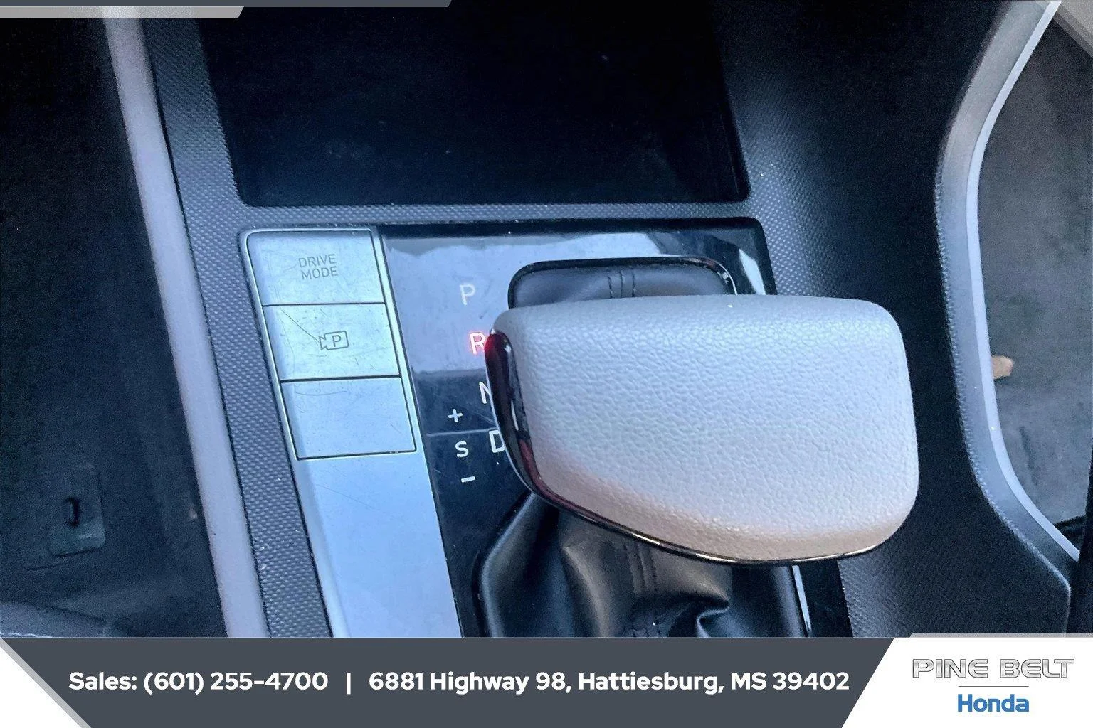 Used 2024 Ecotronic Gray Hyundai SEL image 22