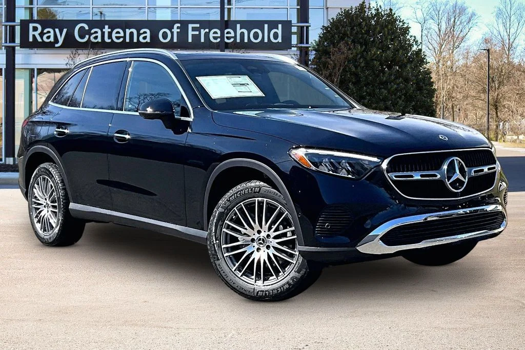 New 2026 Black Mercedes-Benz GLC 300 image 2