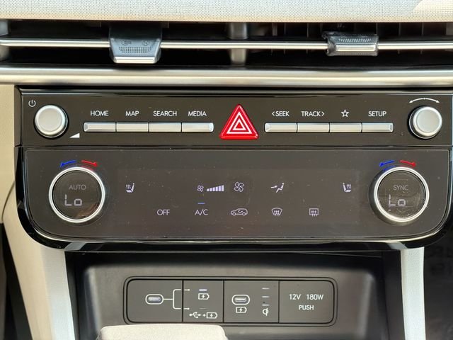 Used 2025 White Hyundai SEL Convenience image 19